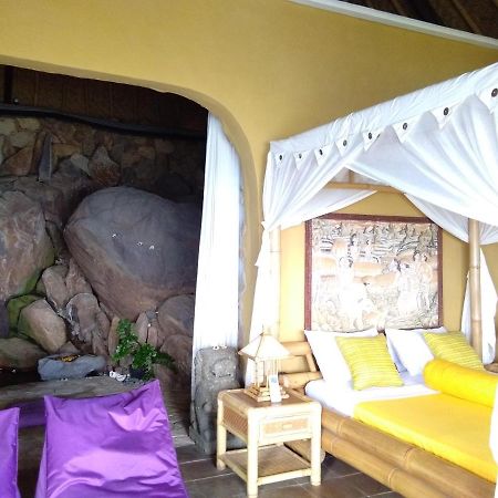 Stairway To Heaven Bungalows And Restaurant Amed Exteriör bild
