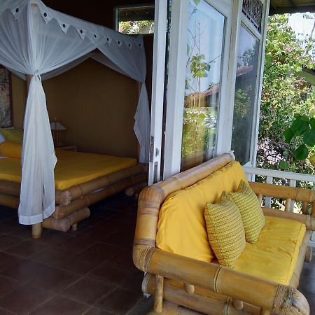 Stairway To Heaven Bungalows And Restaurant Amed Exteriör bild